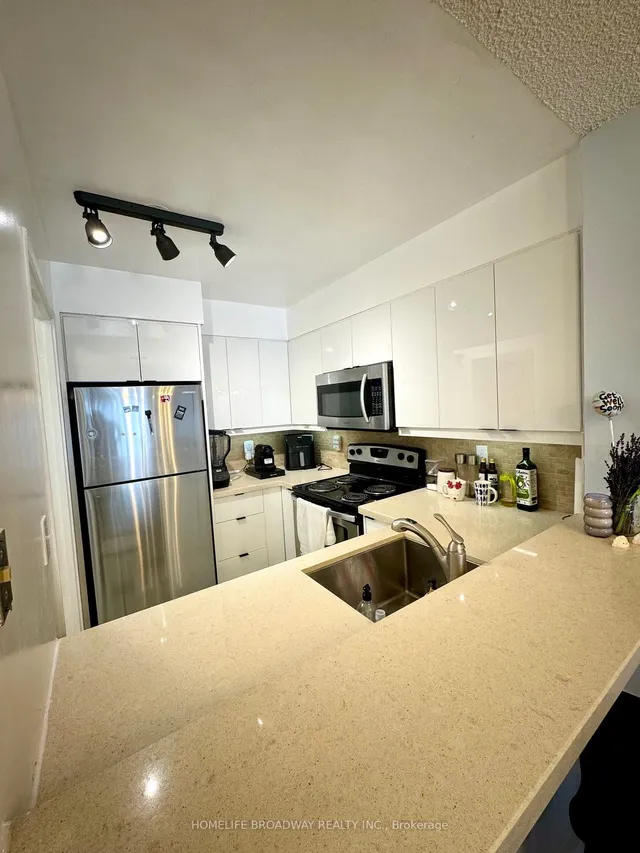 Additional image 7 of 7 Carlton St Unit 809