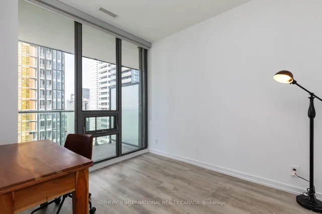 Additional image 17 of 33 Lombard St Unit 2703