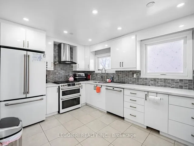 Additional image 15 of 6849 Darcel Ave