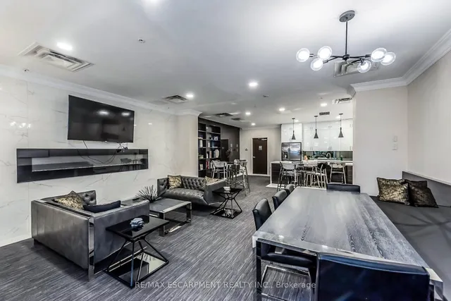 Additional image 40 of 118 King St Unit 520