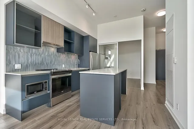 Additional image 7 of 405 Dundas St Unit 101