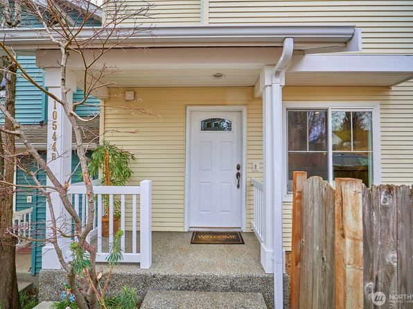 10544 Stone Avenue N UNIT B, Seattle, WA 98133