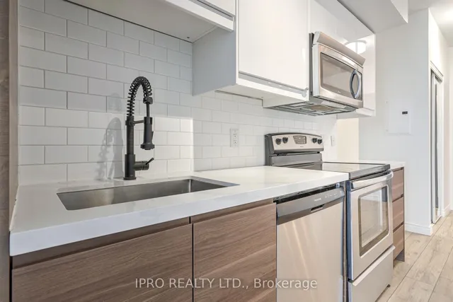 Additional image 6 of 103 The Queensway N/A Unit 1317