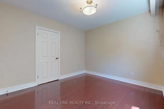 Additional image 36 of 17 Foursome Cres