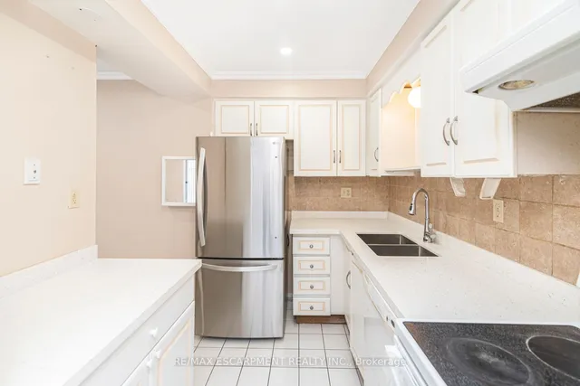 Additional image 23 of 14 Derby St Unit 35