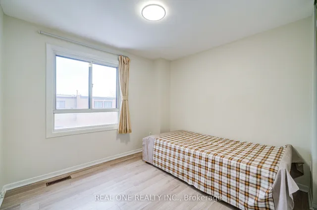 Additional image 17 of 21 Grass Meadoway Way