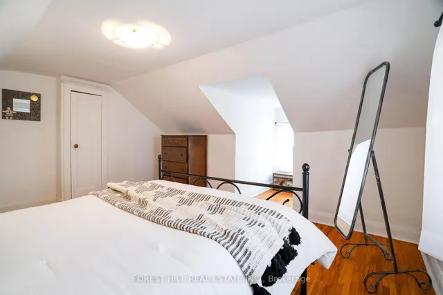 Additional image 28 of 139 Kenwood Ave