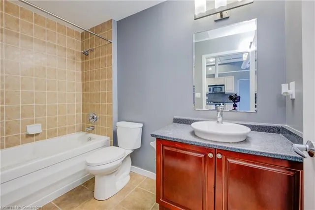 Additional image 30 of 404 King St Unit 526