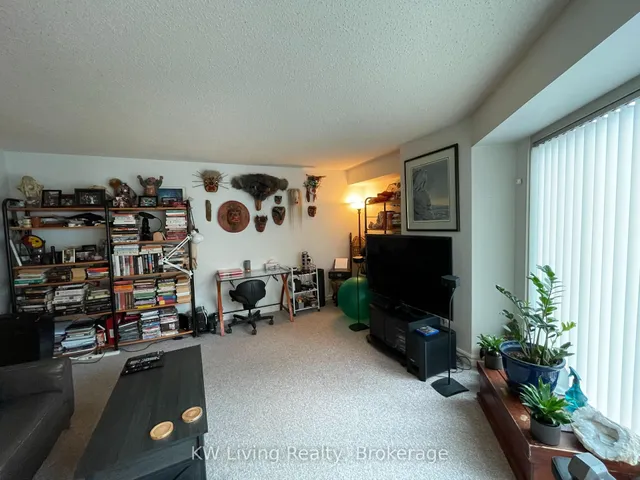 Additional image 9 of 33 University Ave Unit 1505