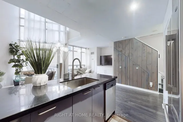 Additional image 22 of 255 Richmond St Unit 401