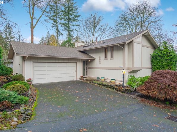 9825 SW Quail Post Rd, Portland, OR 97219