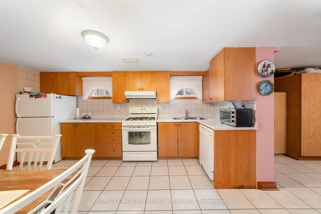 Additional image 31 of 92 Magellan Dr