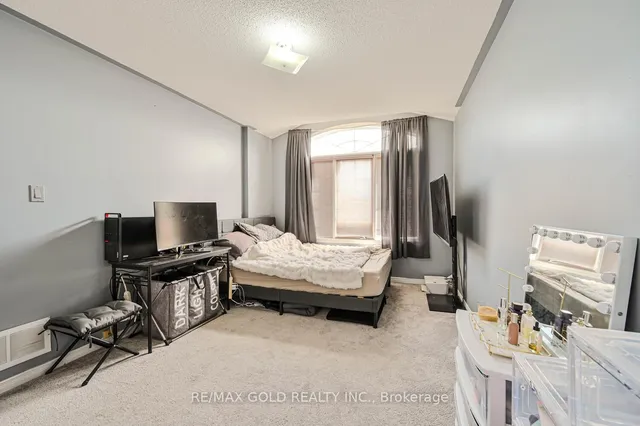 Additional image 29 of 37 Loons Call Cres