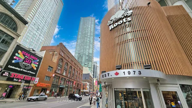 Additional image 3 of 197 Yonge St Unit 5905