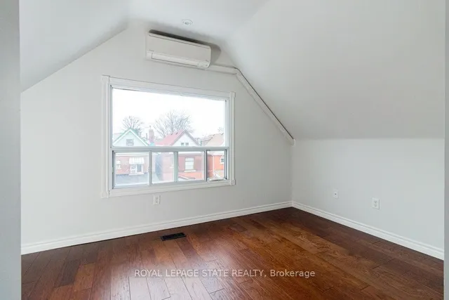Additional image 27 of 38 Fairleigh Ave