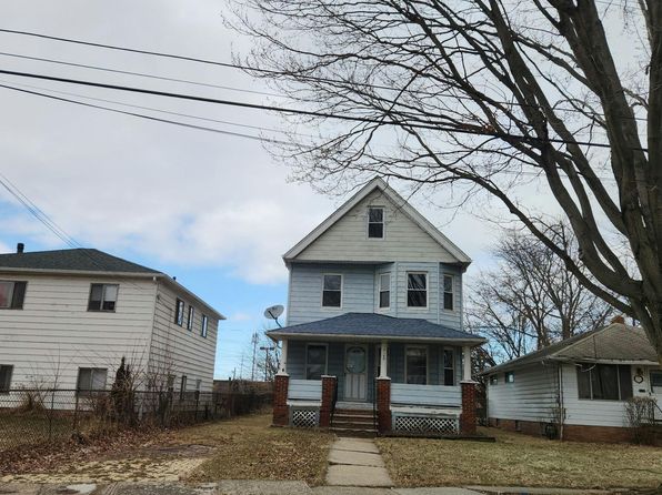 Primary image of 14148 Berwyn Ave, Cleveland, OH 44111