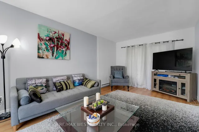 Additional image 12 of 18 Jasmine Sq