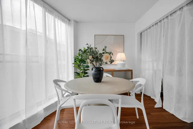 Additional image 19 of 650 Queens Quay Unit 918