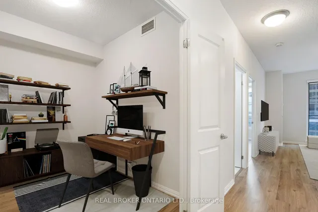 Additional image 4 of 35 Hayden St Unit 807