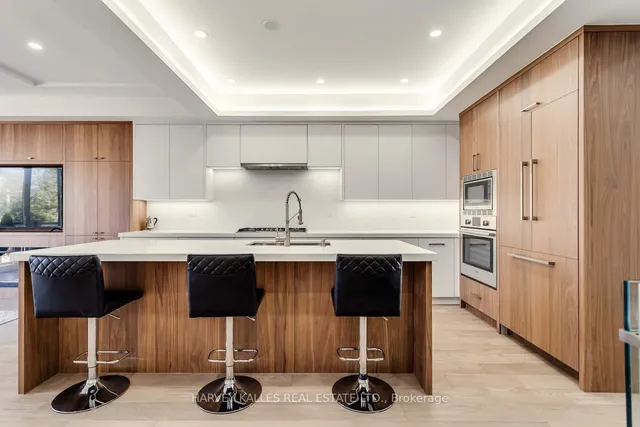 Additional image 14 of 194 Sheldrake Blvd