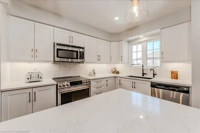 Additional image 7 of 240 West Meadow Drive Dr Unit C14