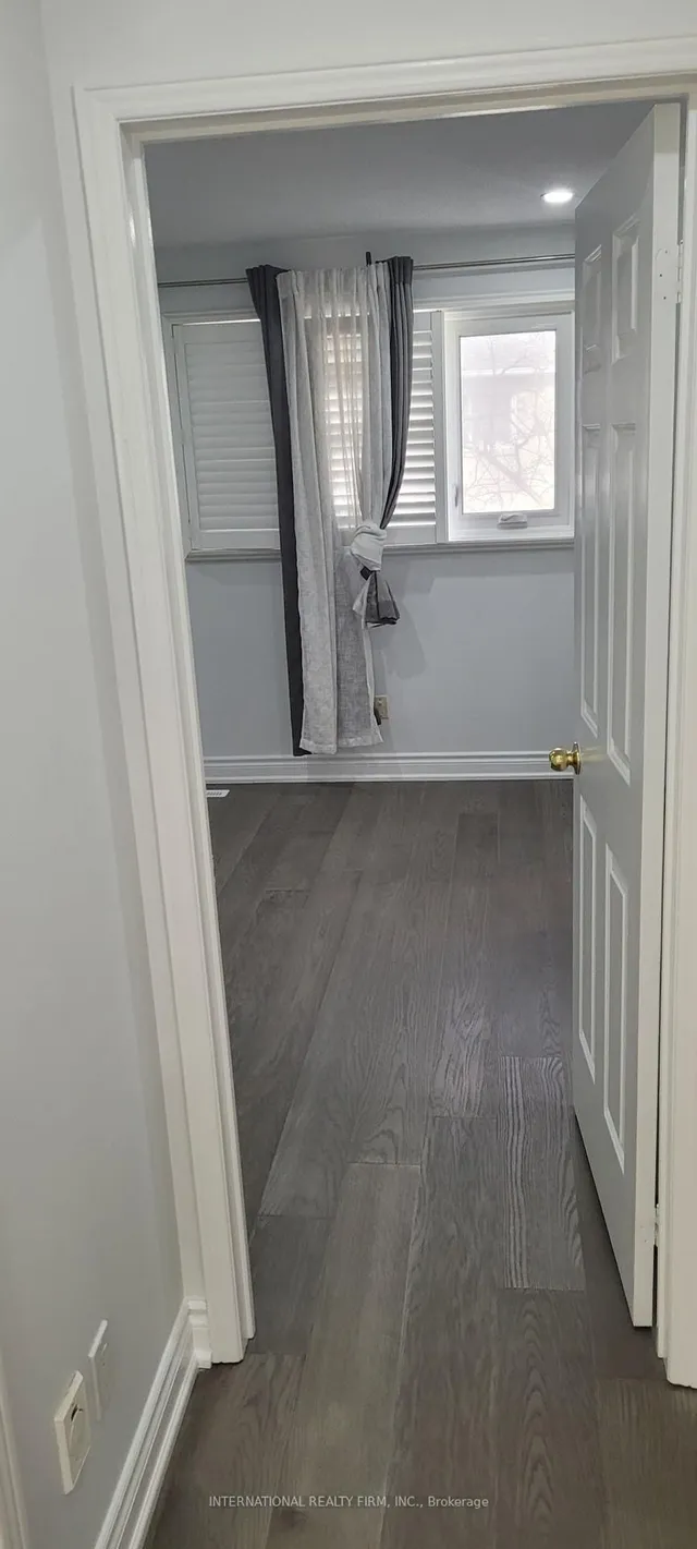 Additional image 41 of 27 Charcoal Dr