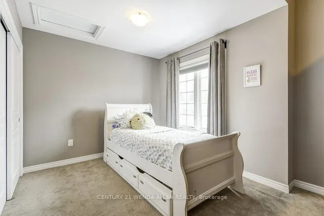 Additional image 28 of 215 Dundas St Unit 8