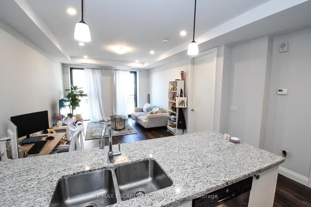 Additional image 11 of 118 King St Unit 520