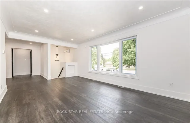 Additional image 4 of 694 Upper Ottawa St