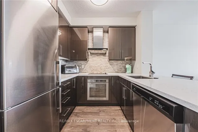 Additional image 13 of 2093 Fairview St Unit 2001