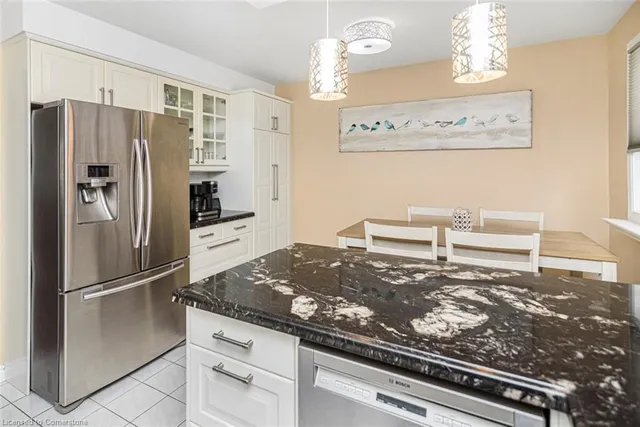 Additional image 12 of 647 Tomahawk Cres