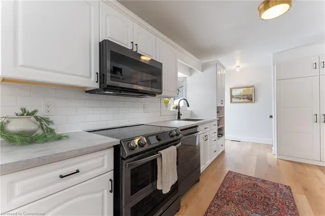 Additional image 13 of 54 Aberdeen Ave