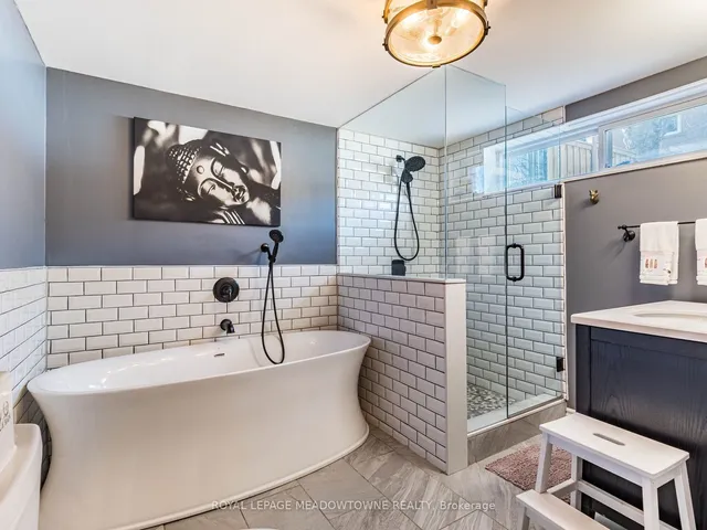 Additional image 29 of 48 Chatsworth Dr