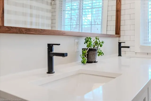 Additional image 37 of 105 Glen Park Cres