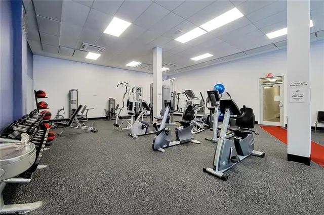 Additional image 36 of 1966 Main St Unit 402