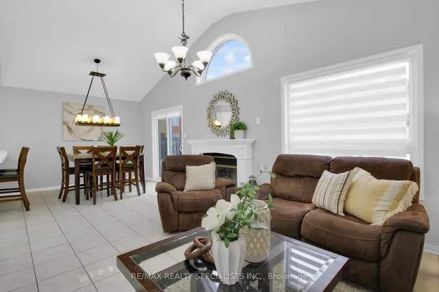 Additional image 11 of 10 Chatelaine Crt