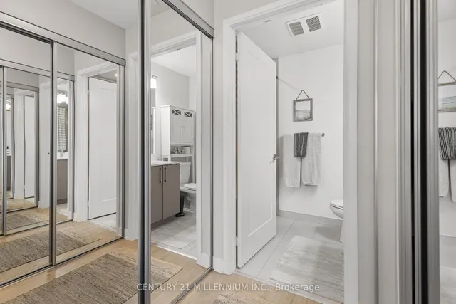 Additional image 17 of 27 Bathurst St Unit 1712