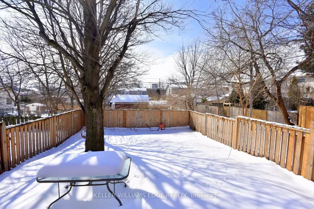 Additional image 39 of 16 Simcoe St