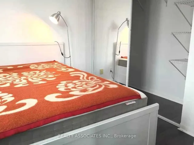 Additional image 4 of 832 Bay St Unit 1309