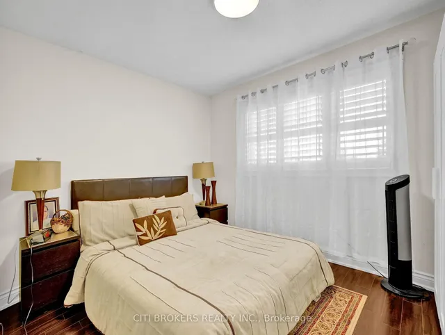 Additional image 27 of 123 Sal Circ