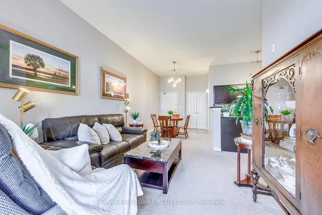 Additional image 12 of 1470 Main St Unit 401