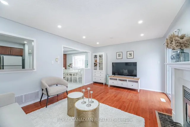 Additional image 18 of 69 Yellow Brick Rd