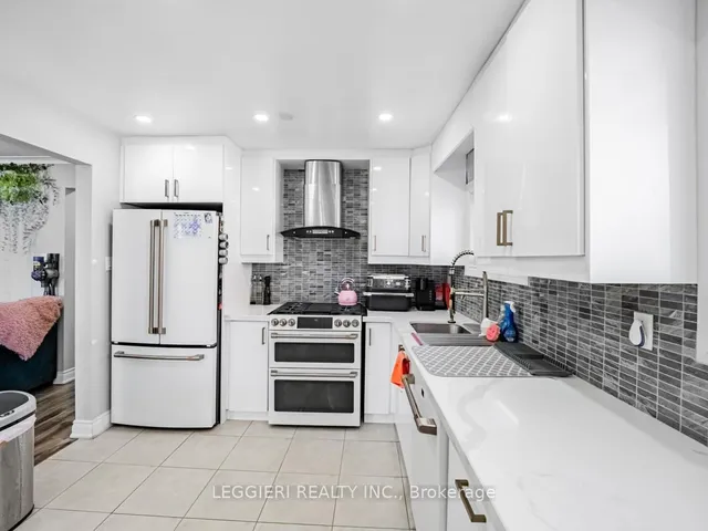 Additional image 14 of 6849 Darcel Ave