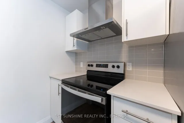 Additional image 23 of 1 Redfern Ave Unit 322