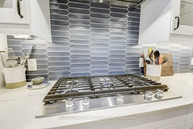 Additional image 11 of 132 Thoroughbred Blvd