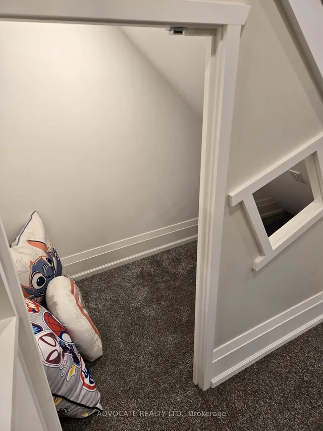 Additional image 32 of 74 Clarion Rd