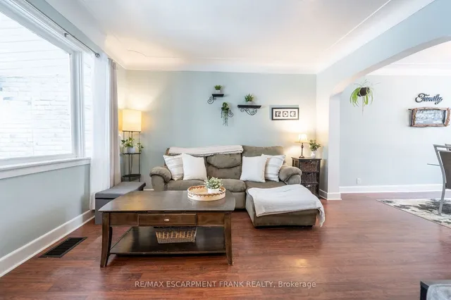 Additional image 8 of 32 East 23rd St