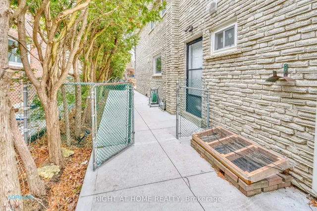 Additional image 37 of 76 Shellamwood Tr