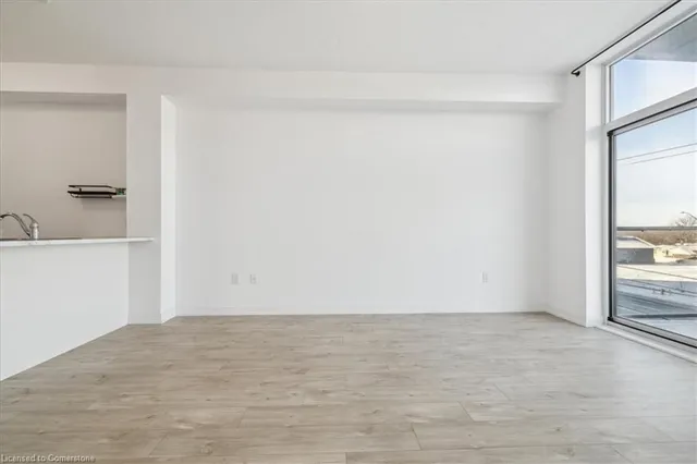 Additional image 14 of 450 Dundas St Unit 312