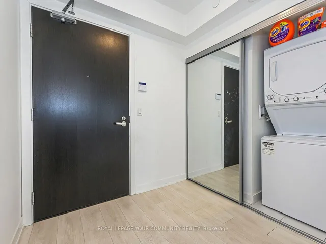 Additional image 4 of 501 Yonge St Unit 1309